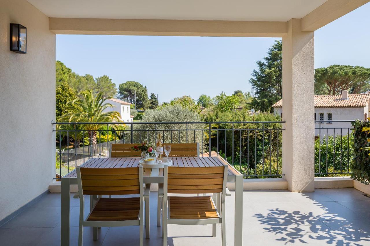 Luxurious And Spacious Apartment In The Heart Of The Cote D'Azur Roquefort Les Pins Bagian luar foto