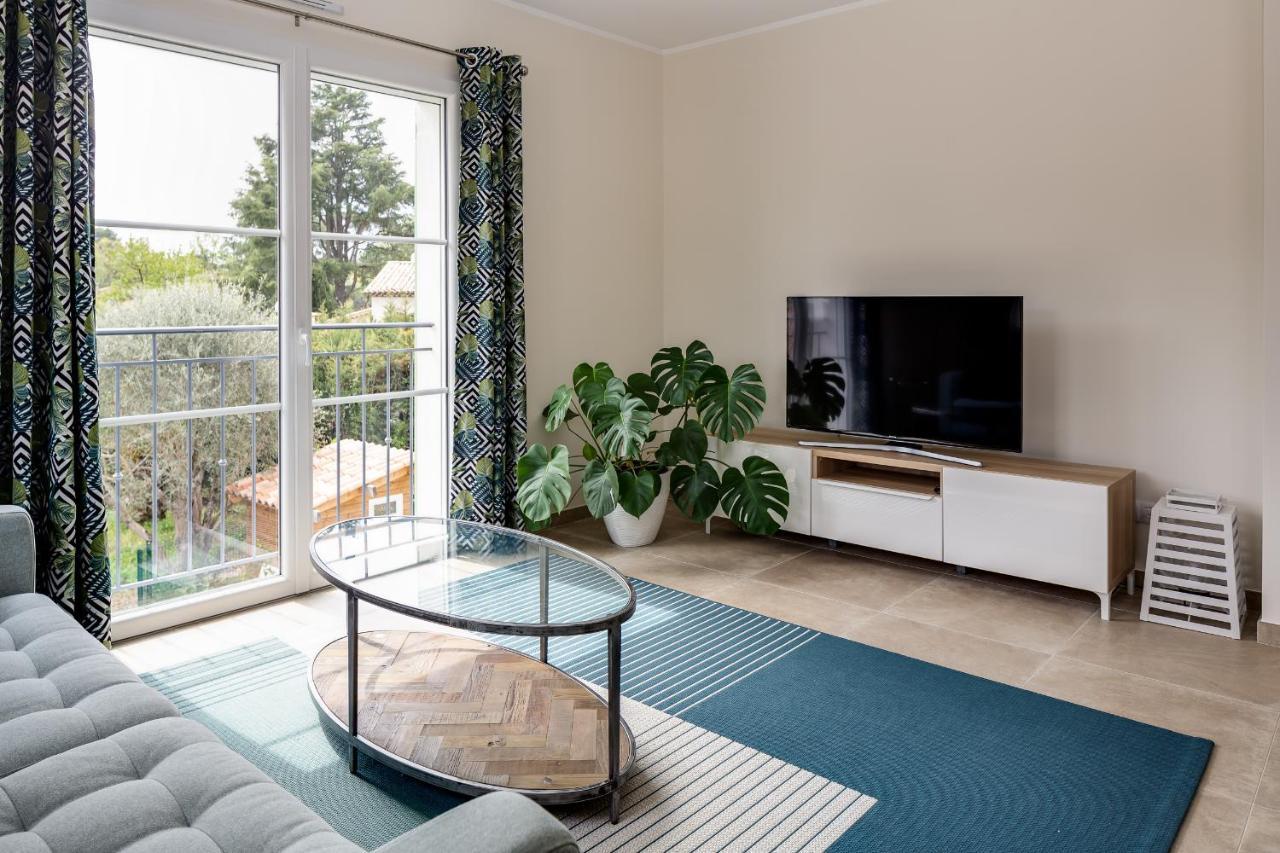 Luxurious And Spacious Apartment In The Heart Of The Cote D'Azur Roquefort Les Pins Bagian luar foto