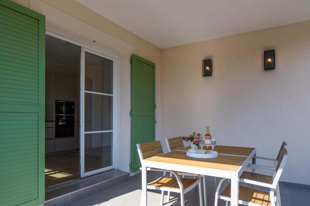 Luxurious And Spacious Apartment In The Heart Of The Cote D'Azur Roquefort Les Pins Bagian luar foto