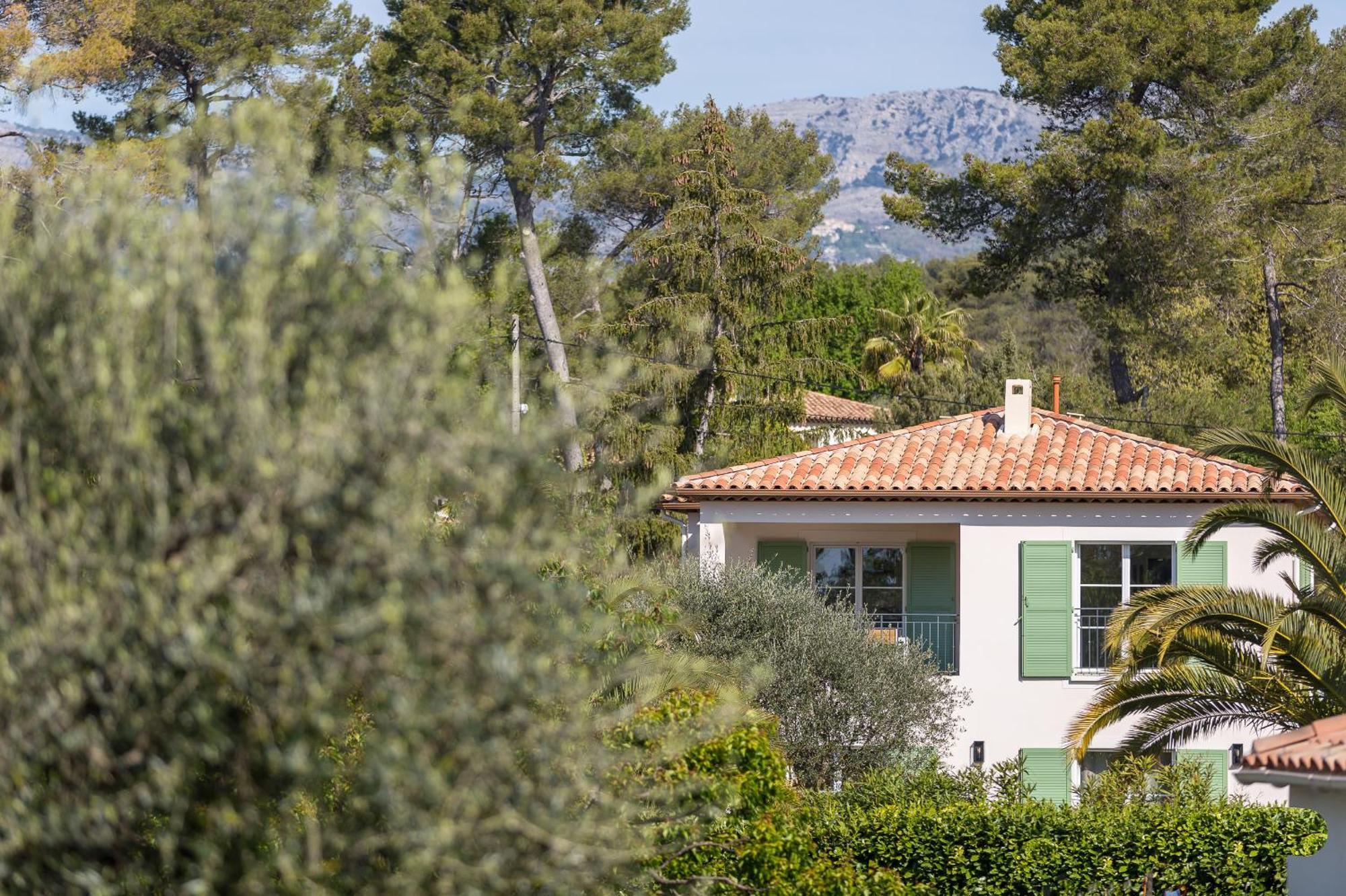 Luxurious And Spacious Apartment In The Heart Of The Cote D'Azur Roquefort Les Pins Bagian luar foto